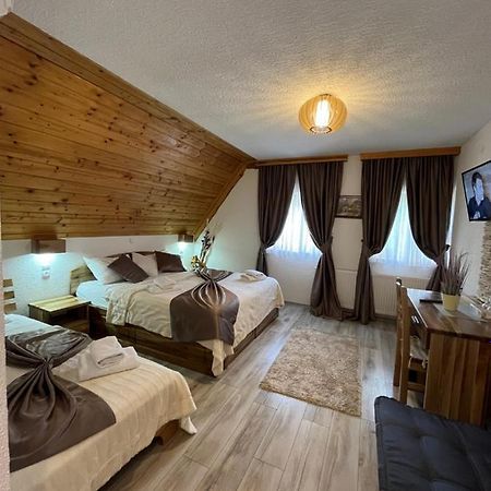 Plitvička Jezera Rustic Inn River 2 المظهر الخارجي الصورة